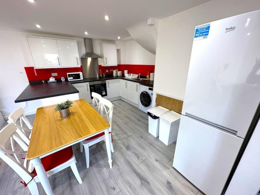 Charming New 2Br Detached House-Central Headington- Wi-Fi, Netflix, Top Location Οξφόρδη Εξωτερικό φωτογραφία