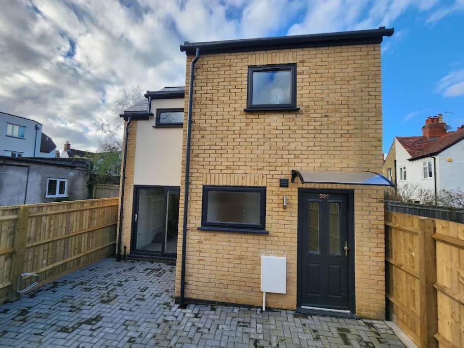Charming New 2Br Detached House-Central Headington- Wi-Fi, Netflix, Top Location Οξφόρδη Εξωτερικό φωτογραφία